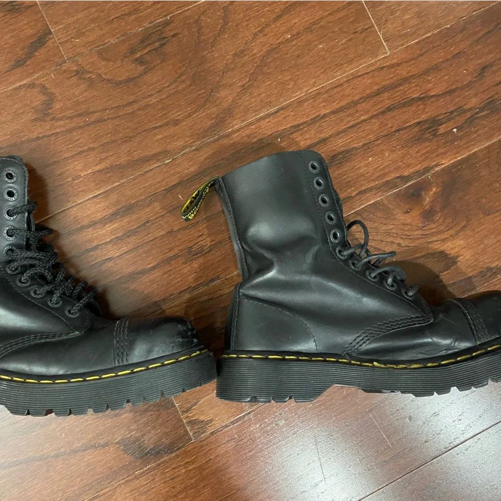 Dr. Martens Black Leather Lace-Up 10 Eye Steel Toe Vintage